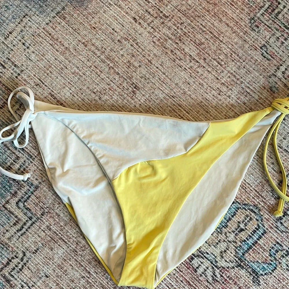 l*space Yellow and White Colorblock Dani Bikini Bottom‎ String Ties XL